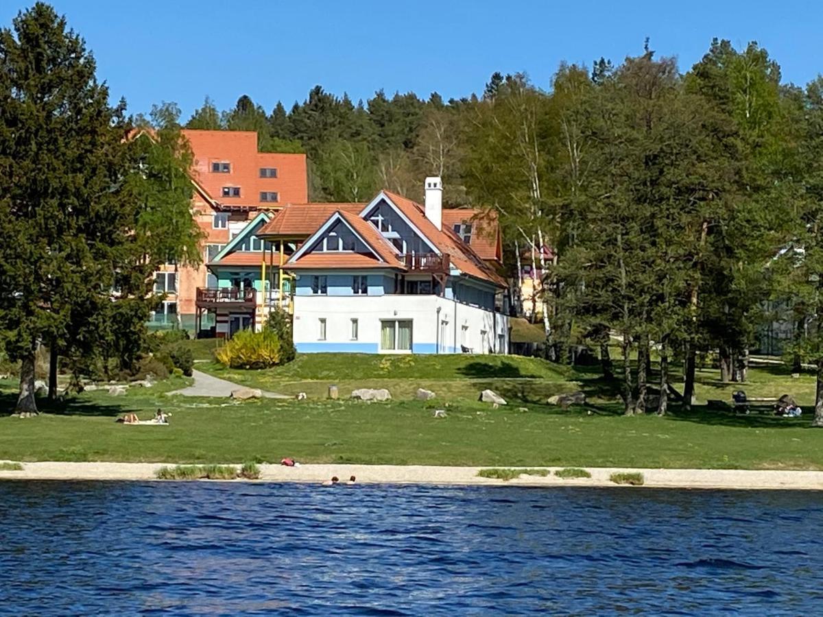 Riviera Lipno 415 Apartment Lipno nad Vltavou Luaran gambar